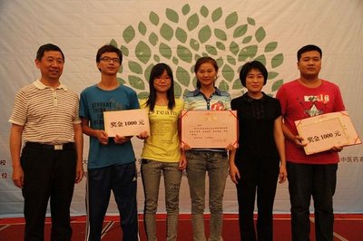 我院選手在蕪湖市2013年大學(xué)生網(wǎng)絡(luò)商務(wù)創(chuàng)新應(yīng)用大賽中奪魁，競(jìng)賽組織工作獲高度評(píng)價(jià)